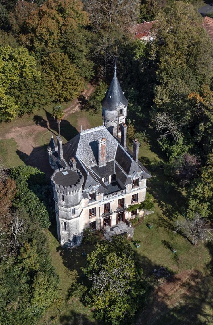 Chateau De Puymoger Javerlhac-et-la-Chapelle-Saint-Robert Exteriör bild